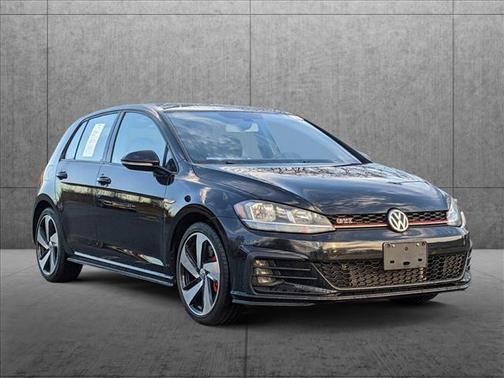 Photo 3 of 24 of 2020 Volkswagen Golf GTI 2.0T S