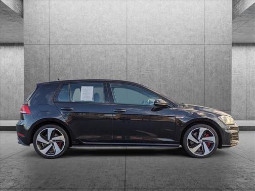 Photo 5 of 24 of 2020 Volkswagen Golf GTI 2.0T S