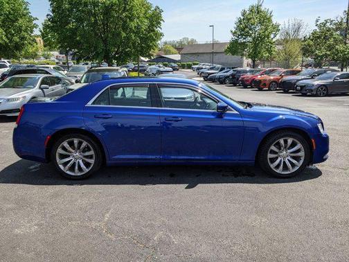 2019 Chrysler 300 Touring