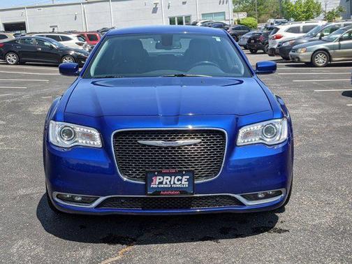 2019 Chrysler 300 Touring