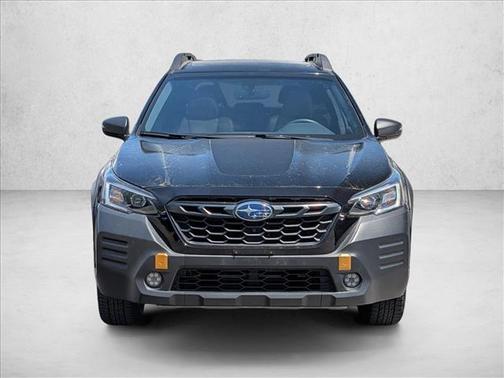 Crystal Black Silica 2022 Subaru Outback Wilderness