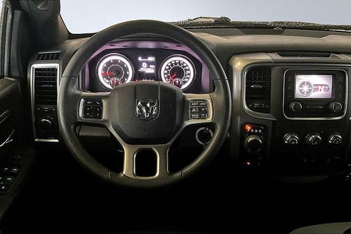 2024 RAM 1500 Classic Warlock Crew Cab 4x4 5'7' Box