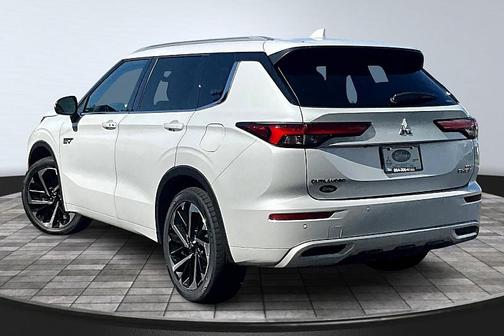 2023 Mitsubishi Outlander PHEV SEL