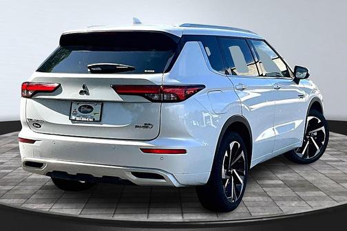 2023 Mitsubishi Outlander PHEV SEL