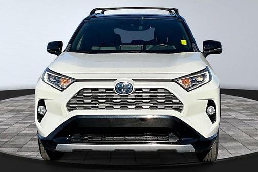 2020 Toyota RAV4 Hybrid SE
