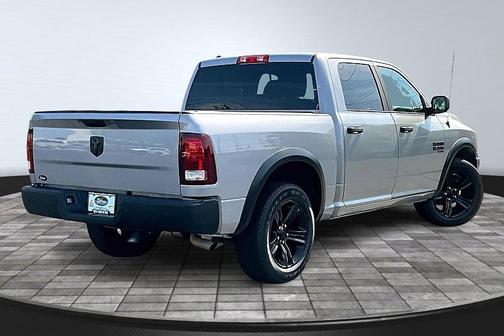 2024 RAM 1500 Classic Warlock Crew Cab 4x2 5'7' Box