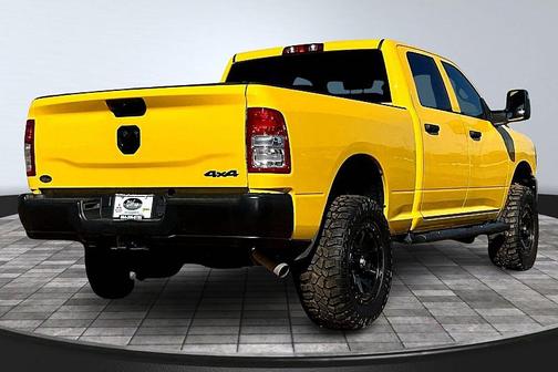 2024 RAM 2500 Tradesman Crew Cab 4x4 6'4' Box