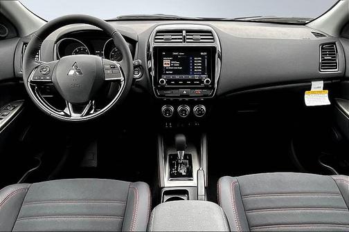 2025 Mitsubishi Outlander Sport SE