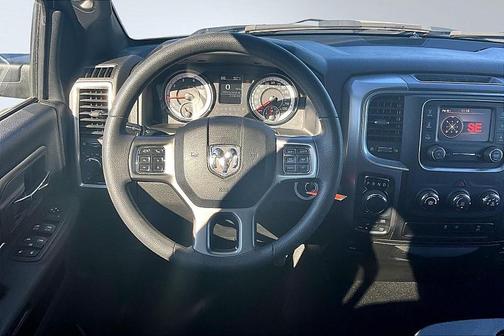 2024 RAM 1500 Classic Warlock Crew Cab 4x4 5'7' Box