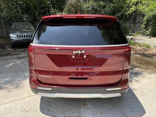 2023 Kia Carnival LX