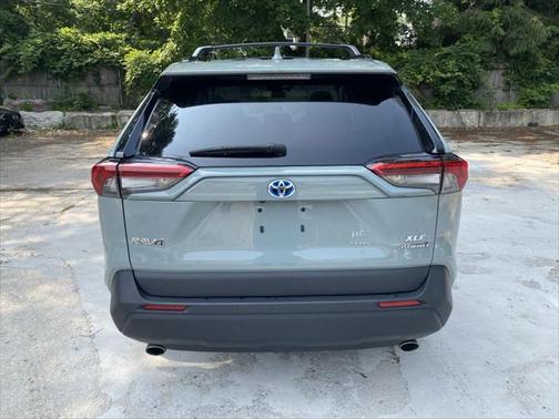 2022 Toyota RAV4 Hybrid XLE Premium