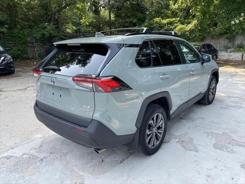 2022 Toyota RAV4 Hybrid XLE Premium