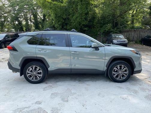 2022 Toyota RAV4 Hybrid XLE Premium