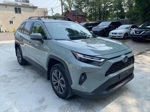 2022 Toyota RAV4 Hybrid XLE Premium