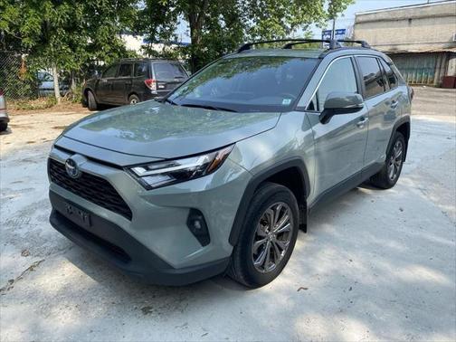 2022 Toyota RAV4 Hybrid XLE Premium