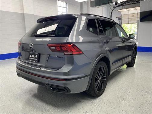 2022 Volkswagen Tiguan 2.0T SE R-Line Black 4MOTION