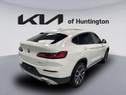 2023 BMW X4 xDrive30i