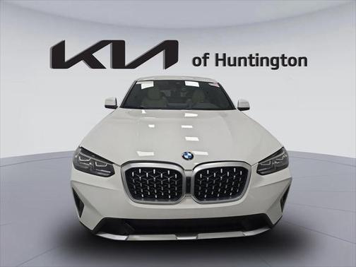 2023 BMW X4 xDrive30i