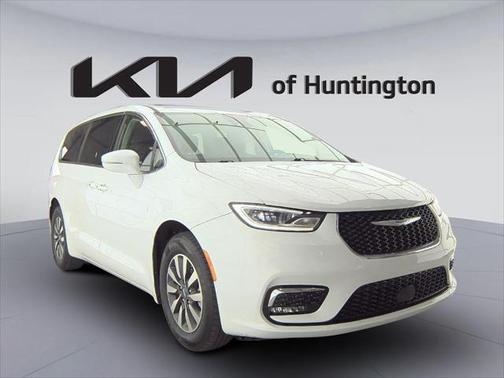 2022 Chrysler Pacifica Hybrid Touring L