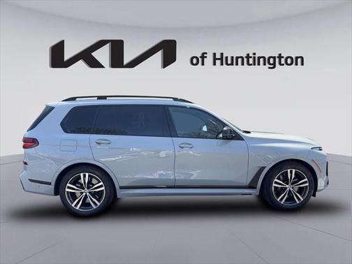 2024 BMW X7 M60i