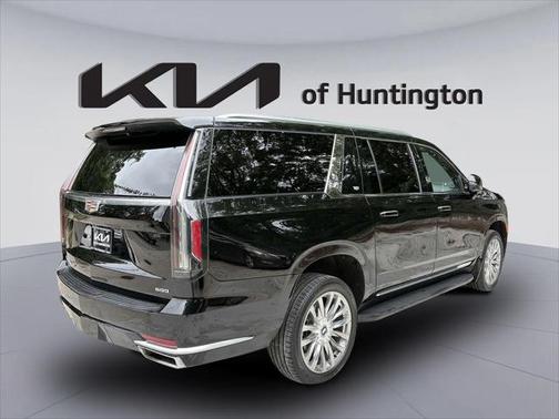 2022 Cadillac Escalade ESV Premium Luxury