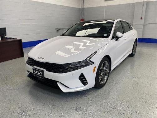 2022 Kia K5 EX