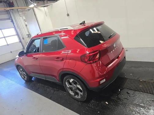 2022 Hyundai VENUE SEL