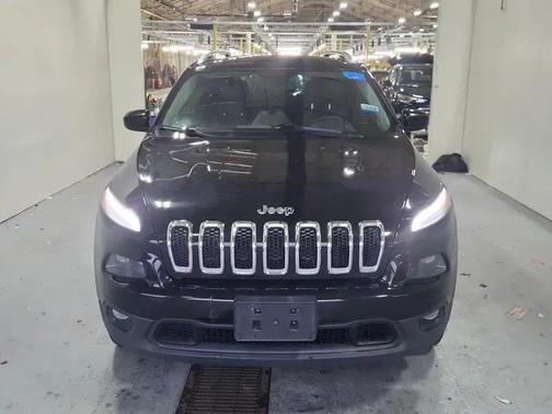 Diamond Black Crystal Pearlcoat 2018 Jeep Cherokee Latitude Plus