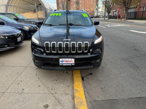 Diamond Black Crystal Pearlcoat 2018 Jeep Cherokee Latitude Plus