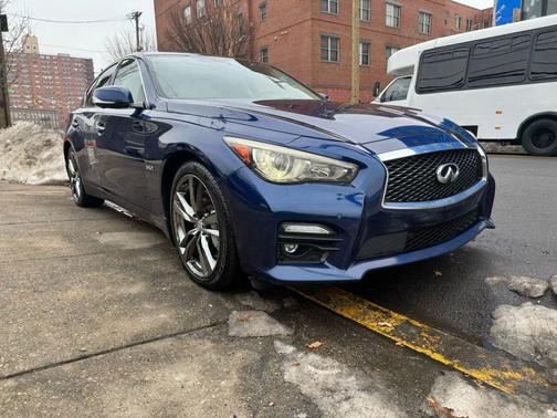 2016 INFINITI Q50 3.0t RED SPORT 400