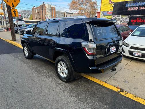 2016 Toyota 4Runner SR5 Sport Utility 4D