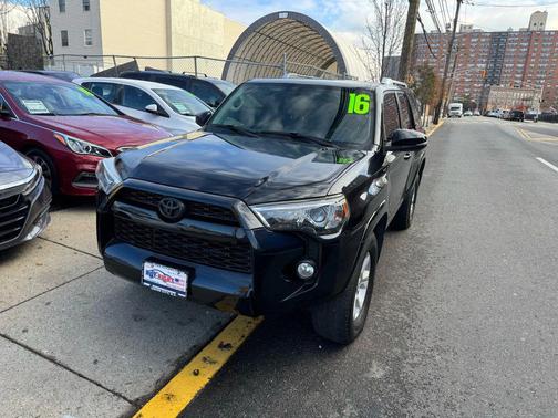 2016 Toyota 4Runner SR5 Sport Utility 4D