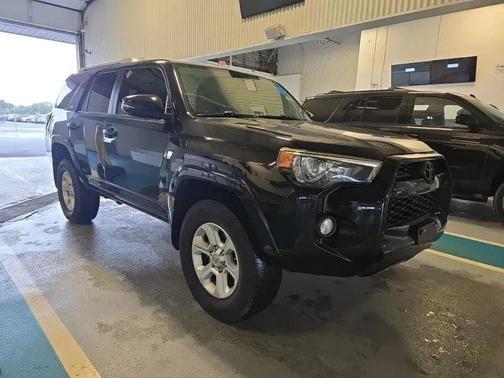 2016 Toyota 4Runner SR5 Sport Utility 4D