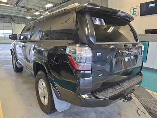 2016 Toyota 4Runner SR5 Sport Utility 4D