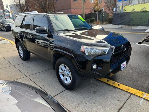 2016 Toyota 4Runner SR5 Sport Utility 4D