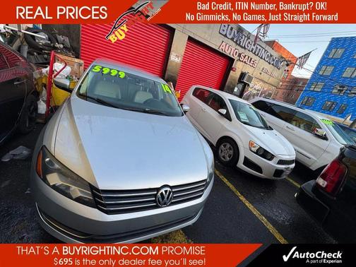 2014 Volkswagen Passat 1.8T Auto SE