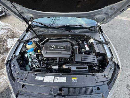 2014 Volkswagen Passat 1.8T Auto SE