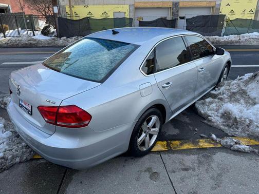 2014 Volkswagen Passat 1.8T Auto SE