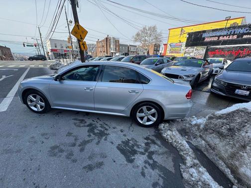 2014 Volkswagen Passat 1.8T Auto SE