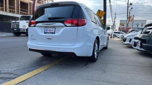 2018 Chrysler Pacifica Touring-L