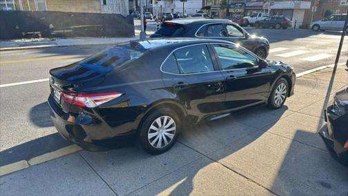 2020 Toyota Camry Hybrid SE