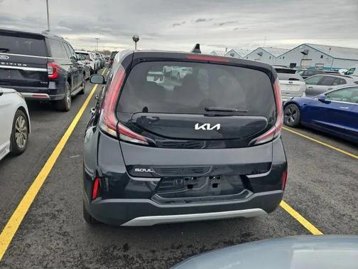 Gray 2023 Kia Soul LX
