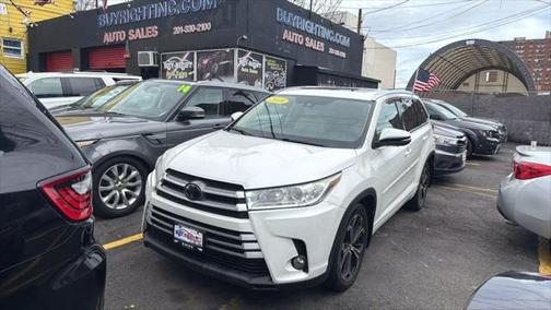 2018 Toyota Highlander SE