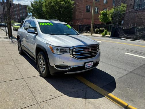 Quicksilver Metallic 2019 GMC Acadia SLE-2