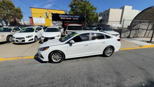2018 Hyundai SONATA SE