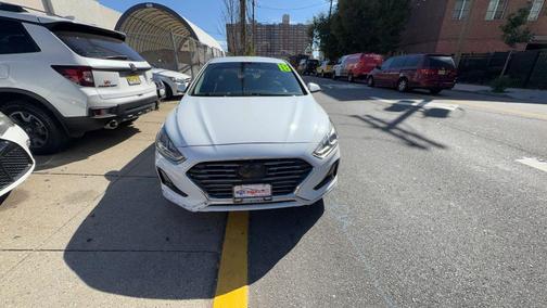 2018 Hyundai SONATA SE