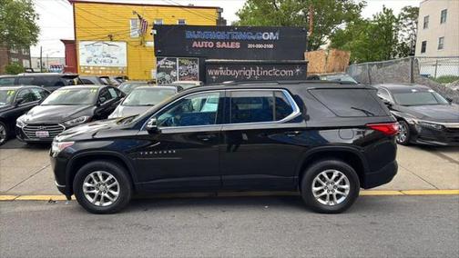 2021 Chevrolet Traverse LT