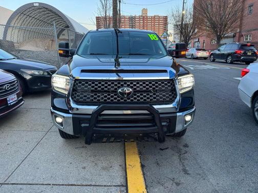 2018 Toyota Tundra SR5