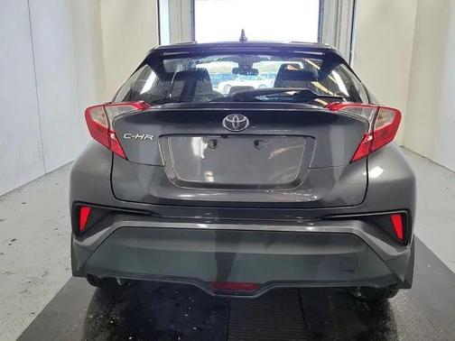 2018 Toyota C-HR XLE Premium Sport Utility 4D