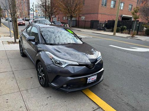 2018 Toyota C-HR XLE Premium Sport Utility 4D